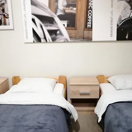 דירה With Garden In Center *