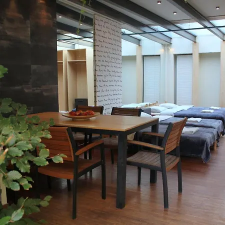 With Garden In Center Apartamento Cracovia